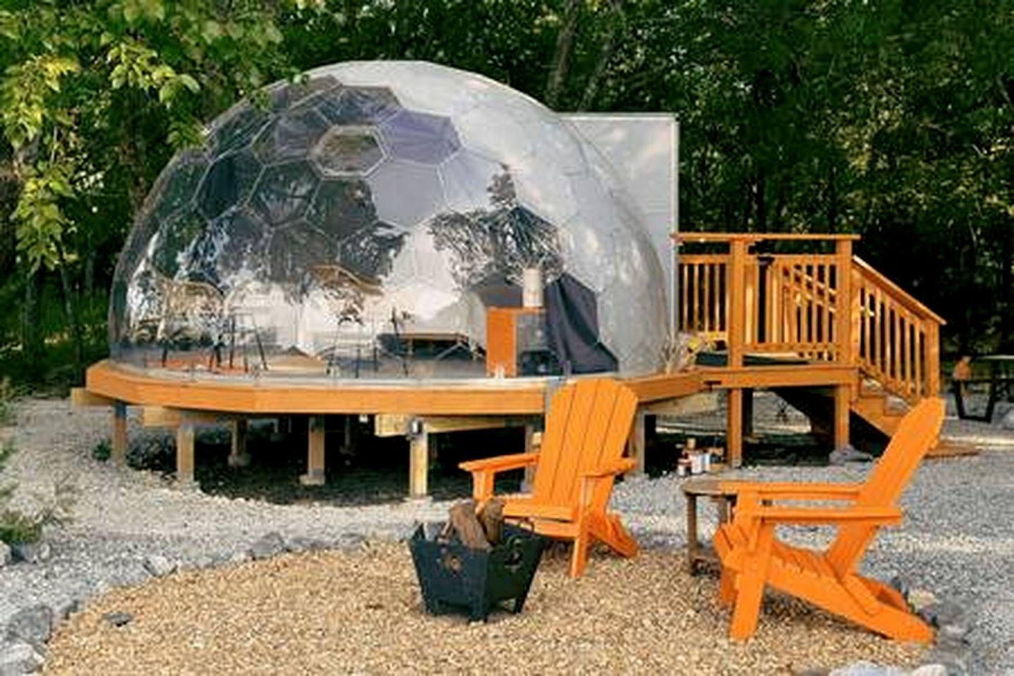 Peaceful Luxury Glamping Domes with Stargazing & Farm Retreat near Lake Access in Wolfe City, Texas
