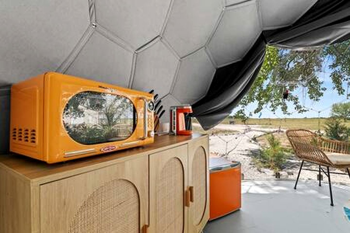 Peaceful Luxury Glamping Domes with Stargazing & Farm Retreat near Lake Access in Wolfe City, Texas