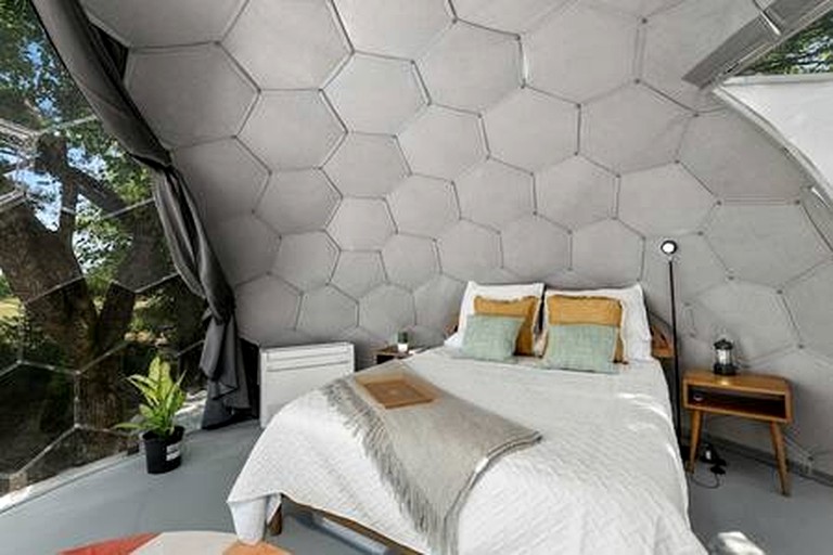 Domes (United States of America, Wolfe City, Texas)