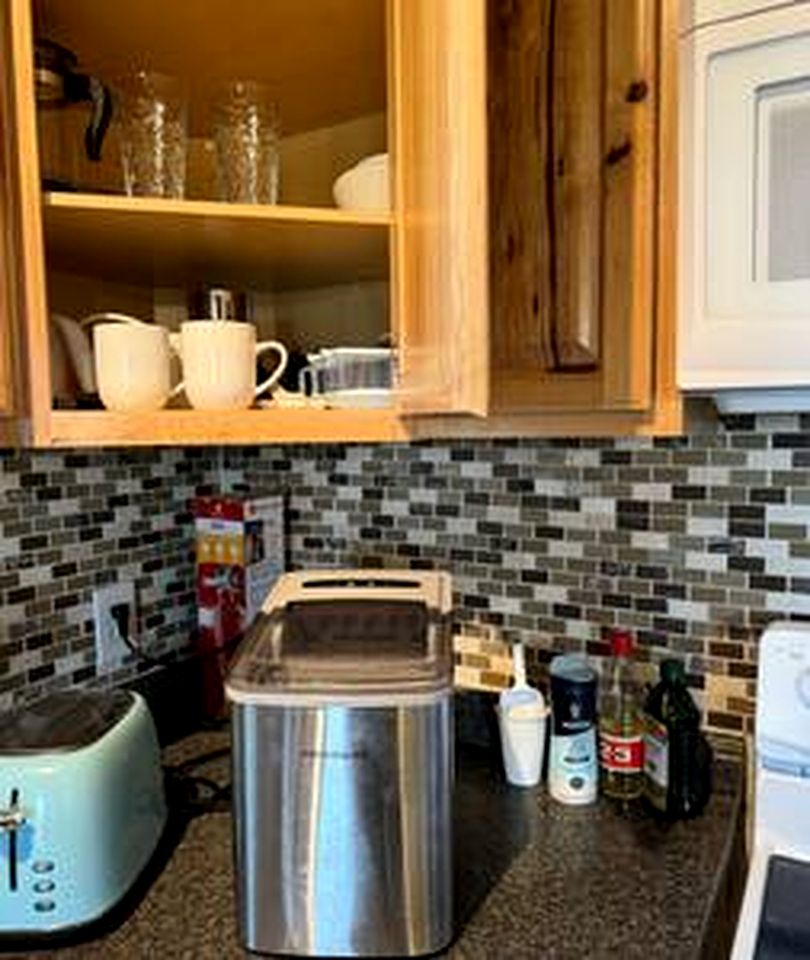 Peaceful Luxury Glamping Domes with Stargazing & Farm Retreat near Lake Access in Wolfe City, Texas