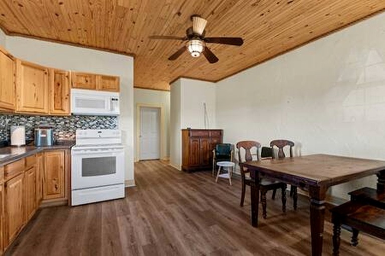 Domes (United States of America, Wolfe City, Texas)