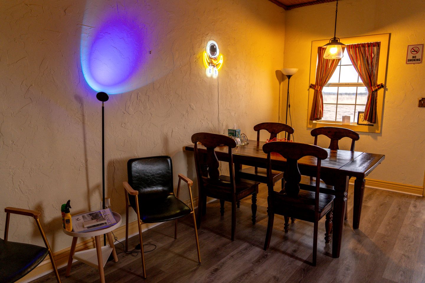 Peaceful Luxury Glamping Domes with Stargazing & Farm Retreat near Lake Access in Wolfe City, Texas