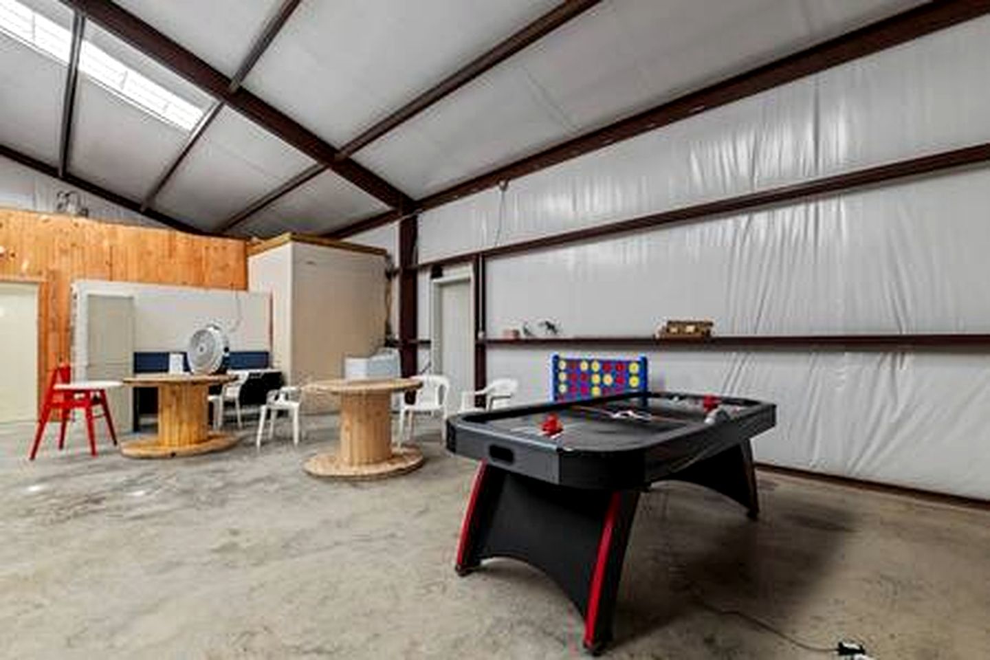 Peaceful Luxury Glamping Domes with Stargazing & Farm Retreat near Lake Access in Wolfe City, Texas