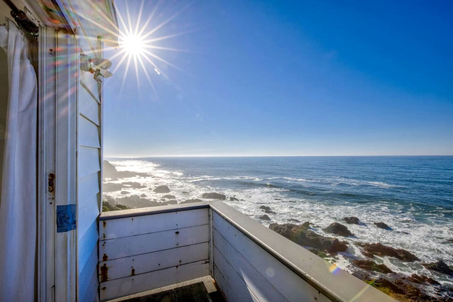 Gorgeous Oceanfront Vacation Rental with Breathtaking Views, Minutes from Half Moon Bay and San Francisco