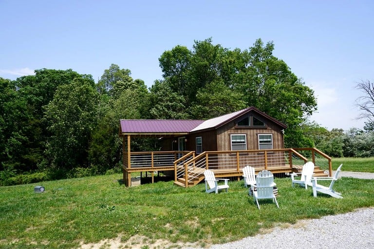 Cabins (United States of America, Marion, Illinois)