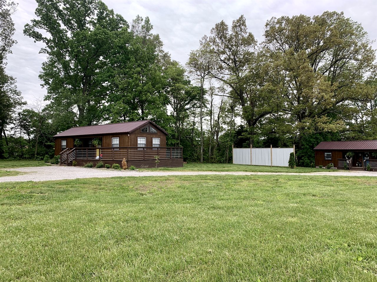 Entire Three Cabins Property Perfect for Big Groups in Marion, Illinois