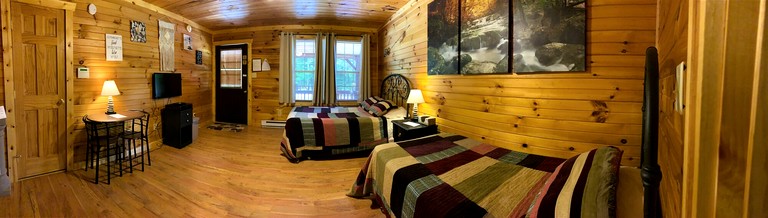 Cabins (United States of America, Monterville, West Virginia)