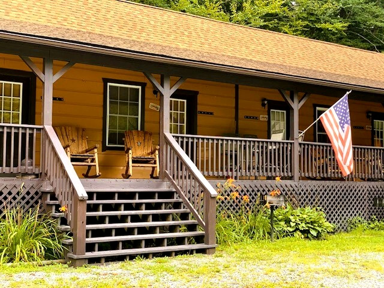 Cabins (United States of America, Monterville, West Virginia)