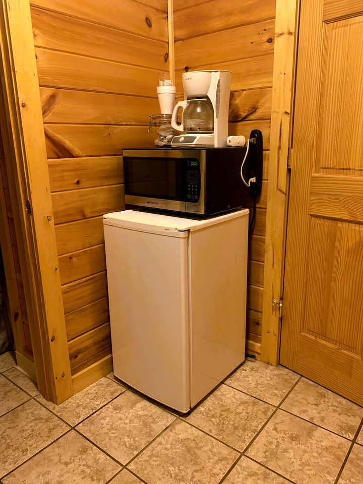 Equipped Cabin Studio with Private Bath and Front Porch in West Virginia