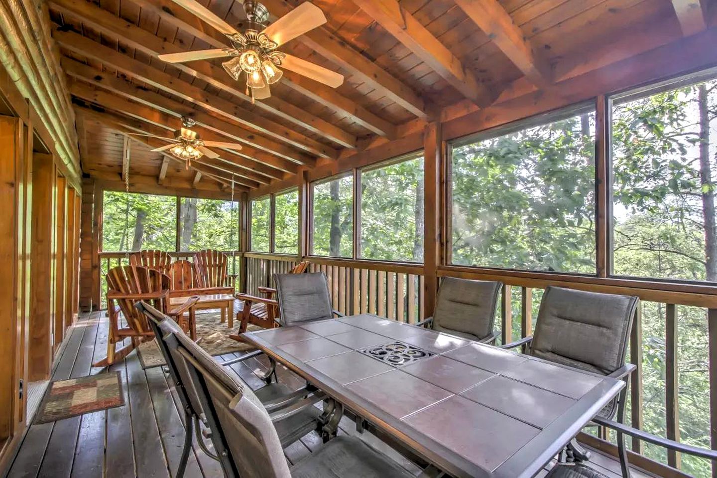 Charming Cabin in Pigeon Forge, For Unforgettable Group Glamping Escapes to Tennessee