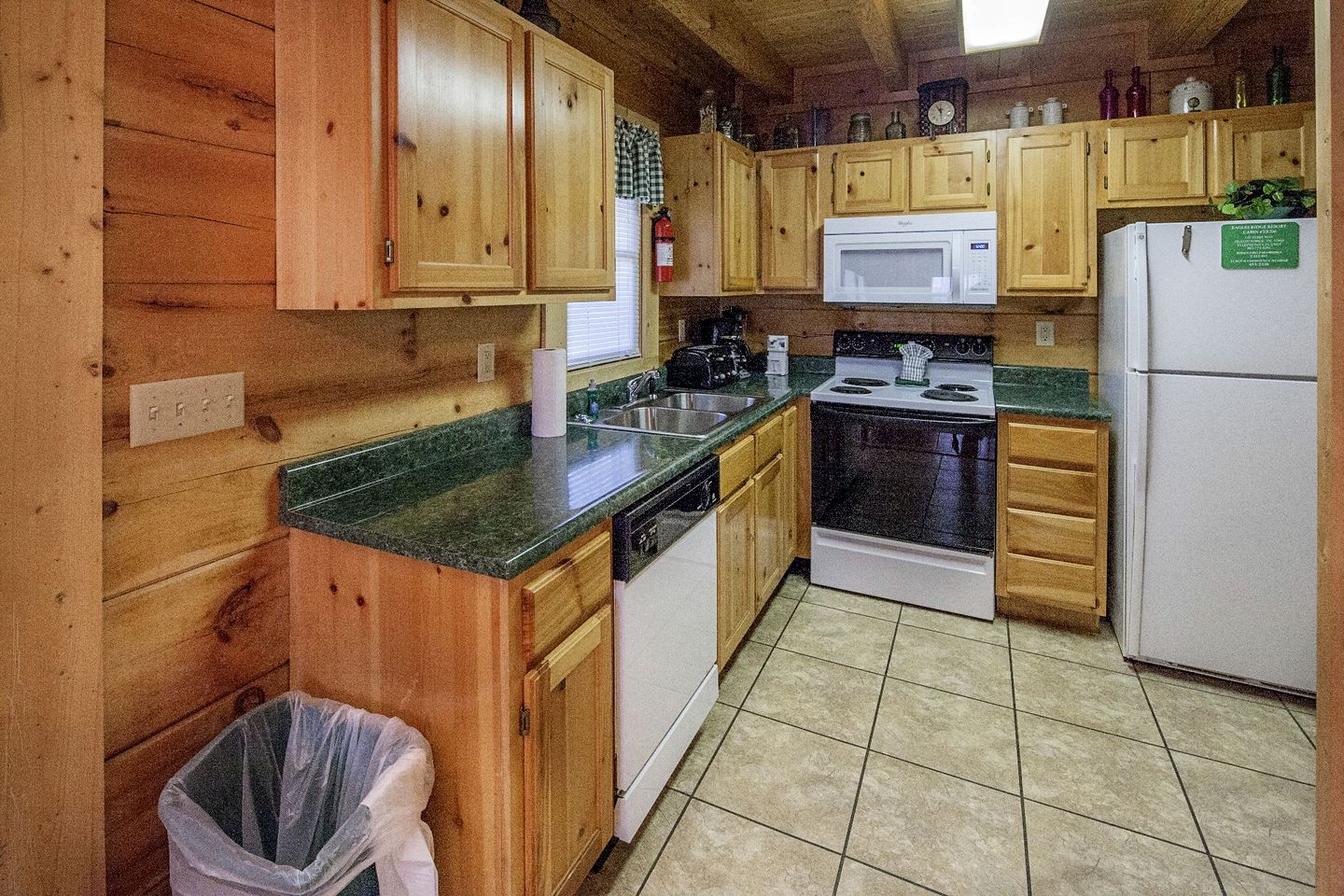Fantastic Wooden Secluded Cabin with Fireplace in Pigeon Forge, Tennessee