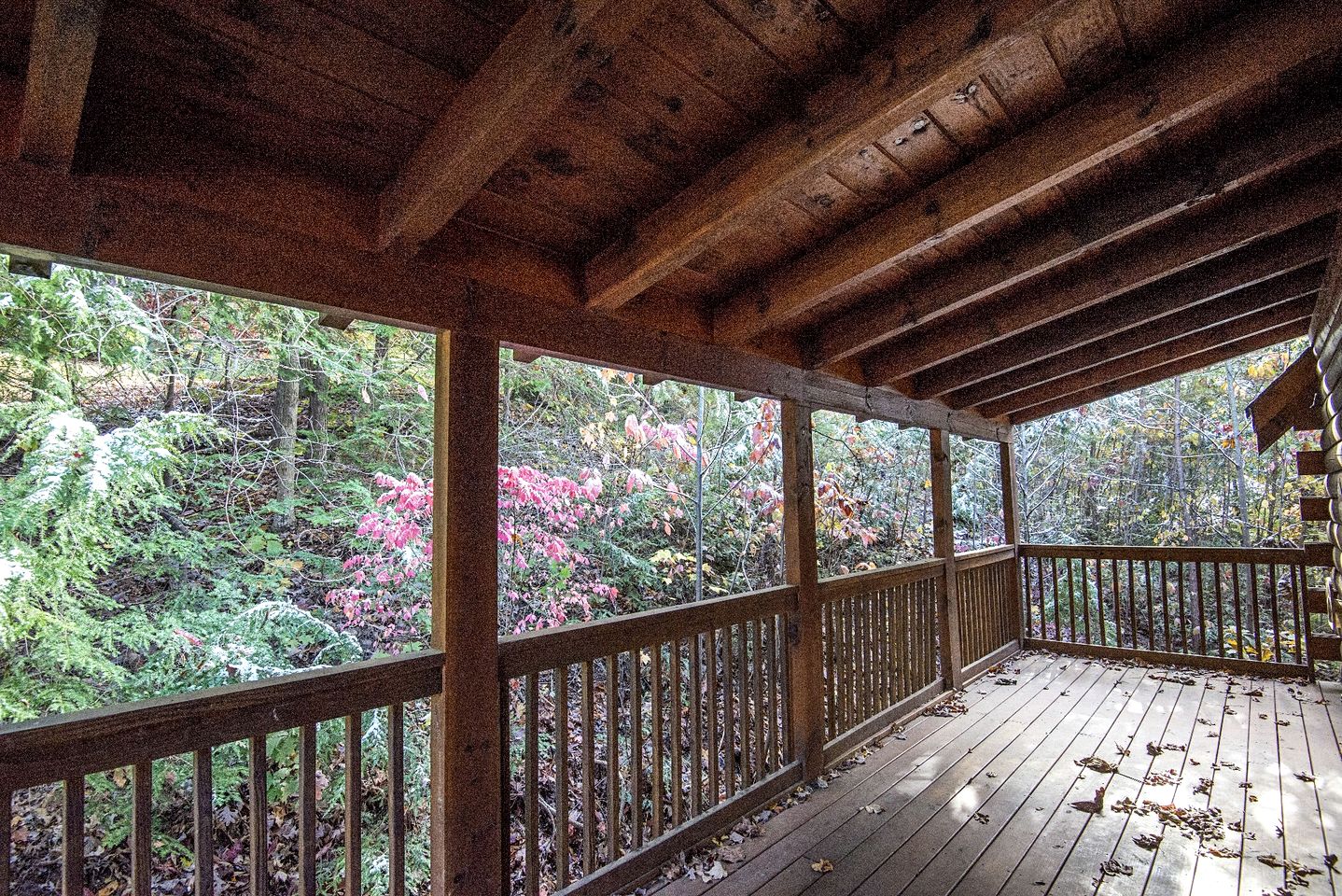 Mountain Cabin with Spa and Pool Table Great for Families in Tennessee