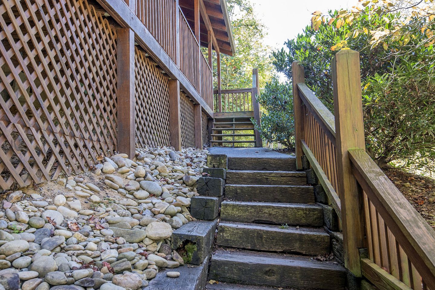 Rustic-Chic Cabin for Four - Ultimate Tennessee Glamping Escape in Pigeon Forge