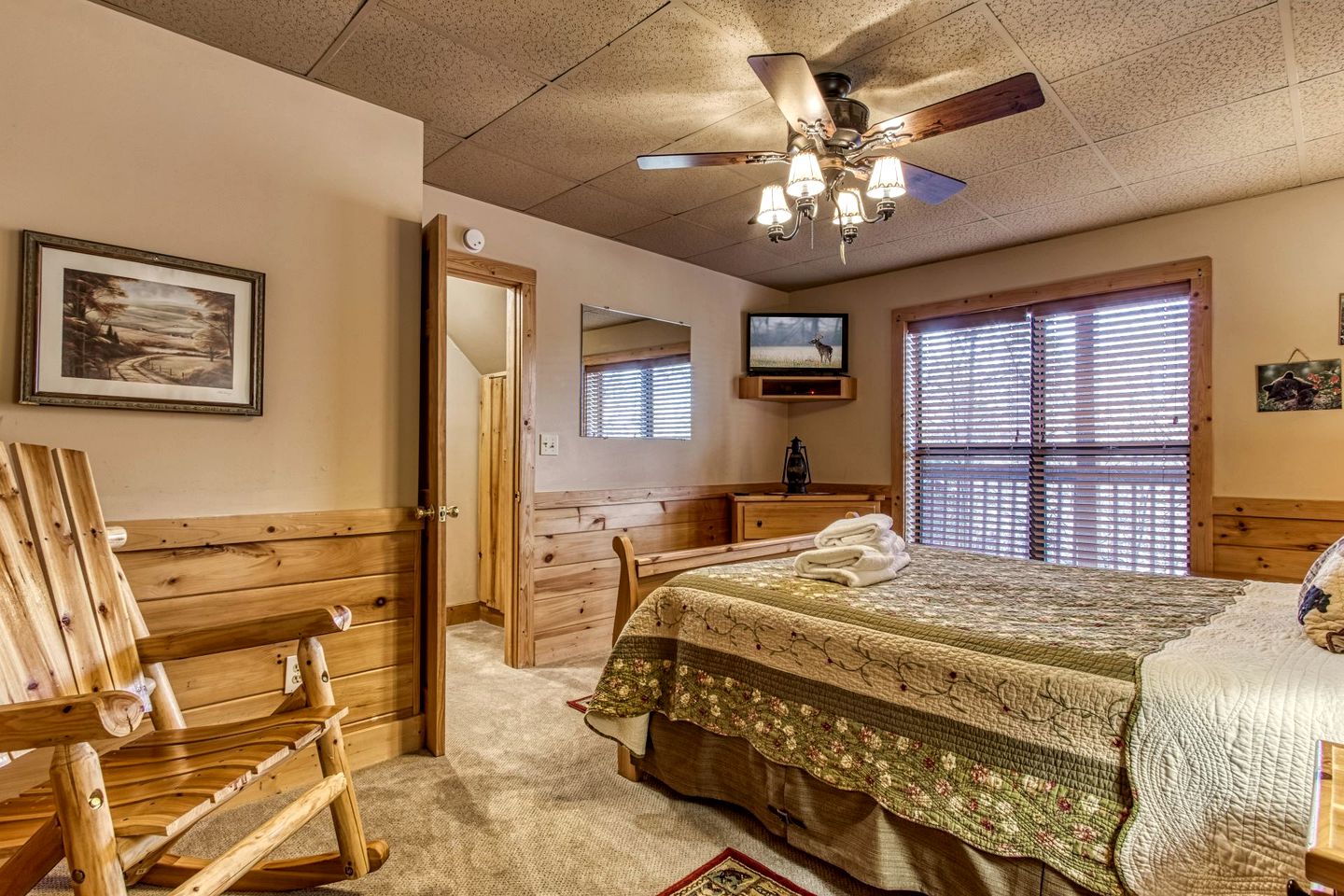 Wonderful Log Cabin with Barbecue and Hot-tub in Pigeon Forge, Tennesse