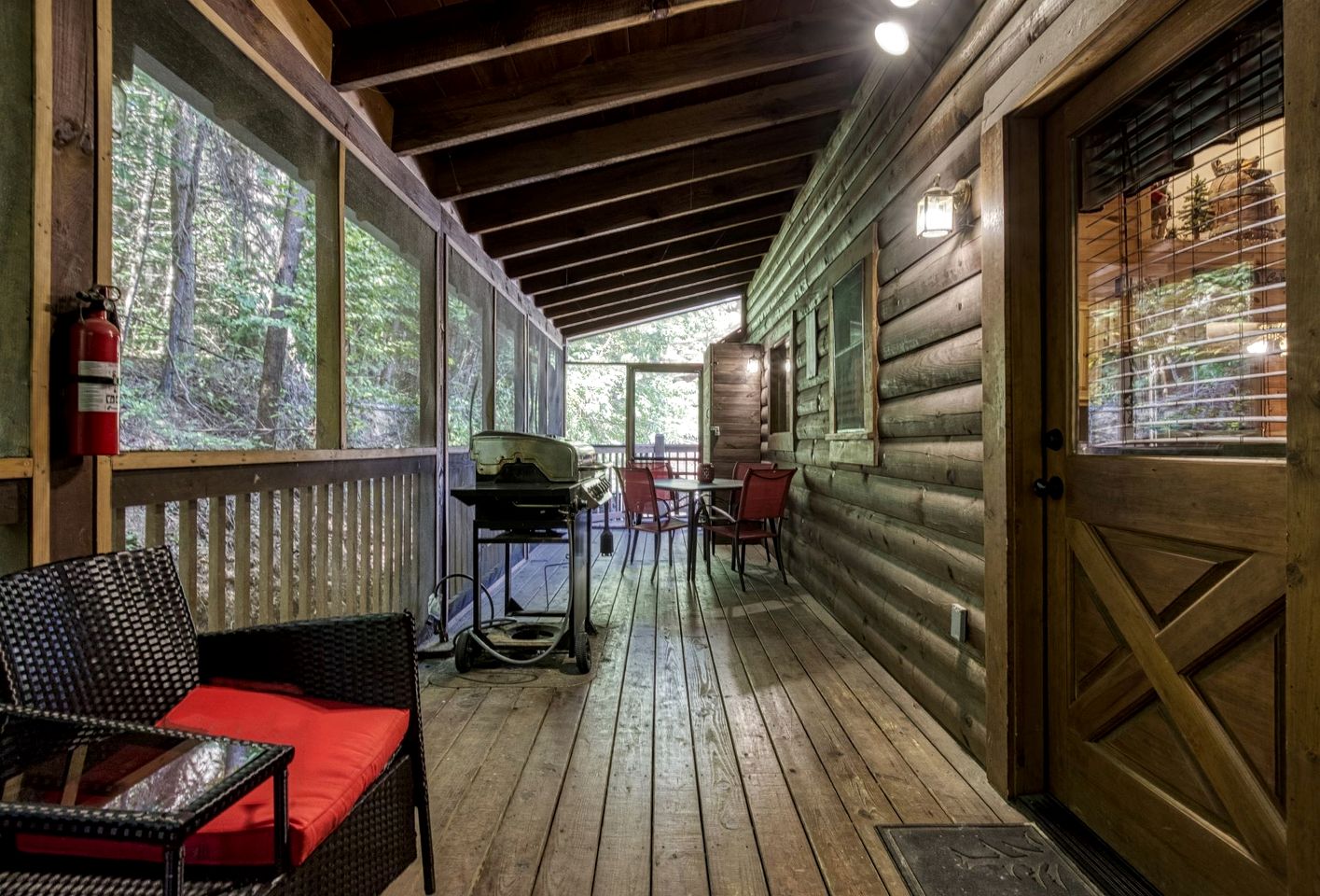 Delightful Rustic Log Cabin with Hot Tub and Community Pool in Pigeon Forge, Tennessee
