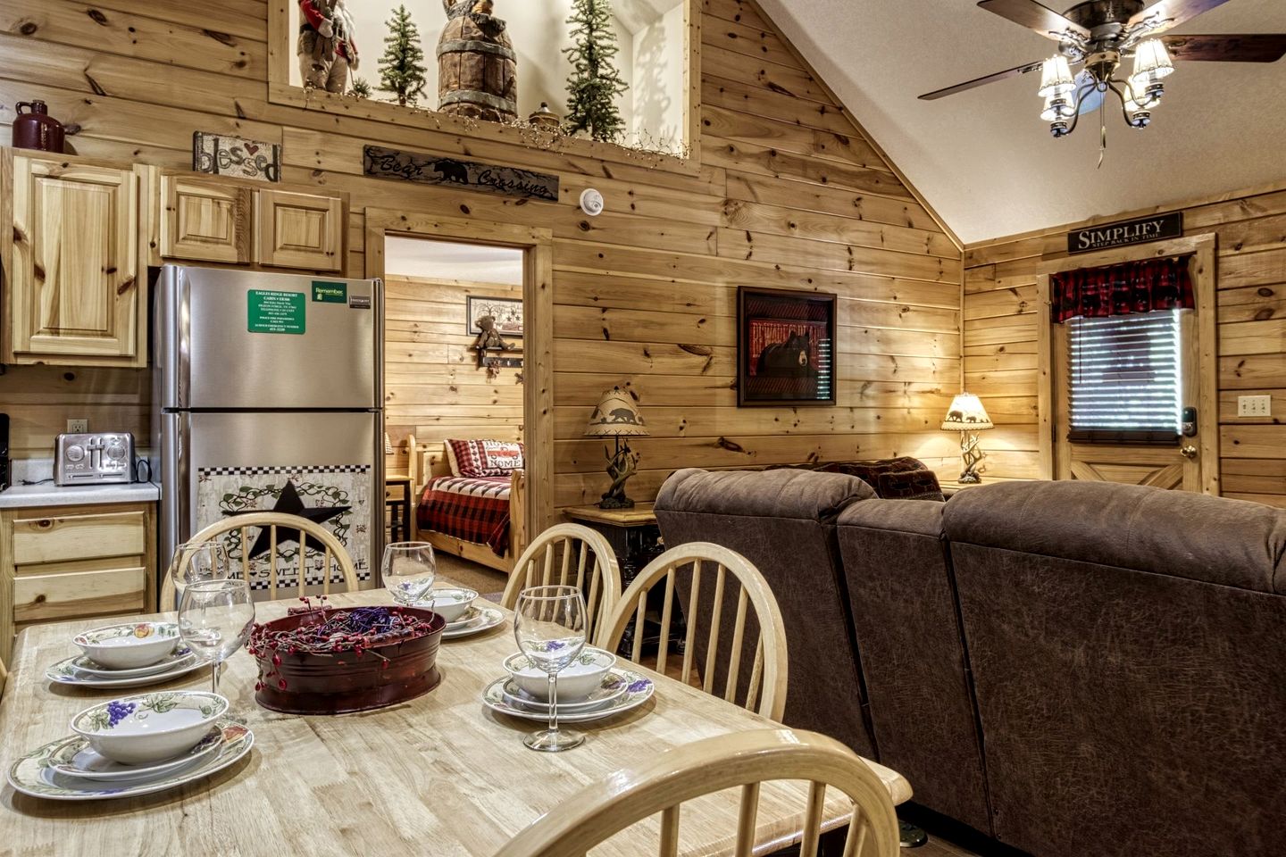Delightful Rustic Log Cabin with Hot Tub and Community Pool in Pigeon Forge, Tennessee