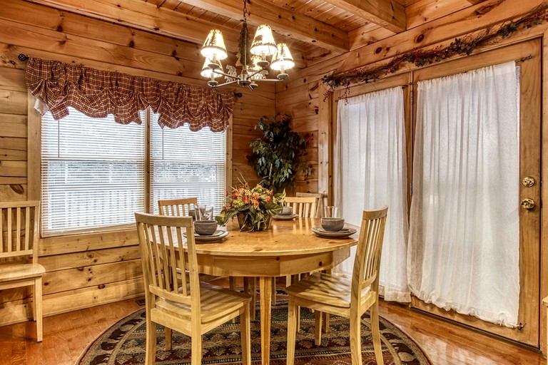 Cabins (United States of America, Pigeon Forge, Tennessee)