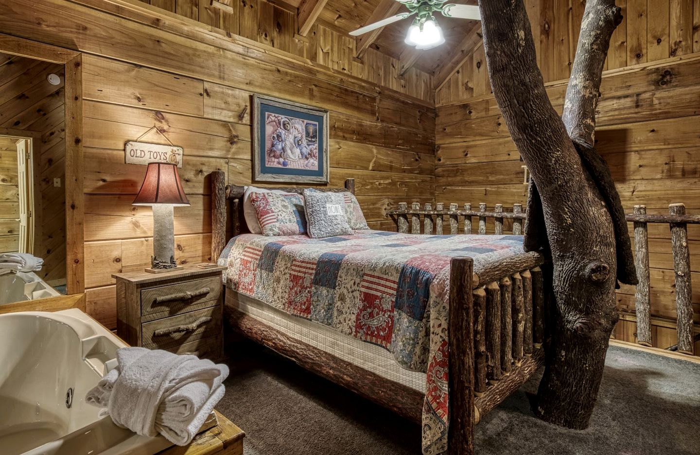 Unique Cabin Rental for Romantic Escapes to the Great Smoky Mountains