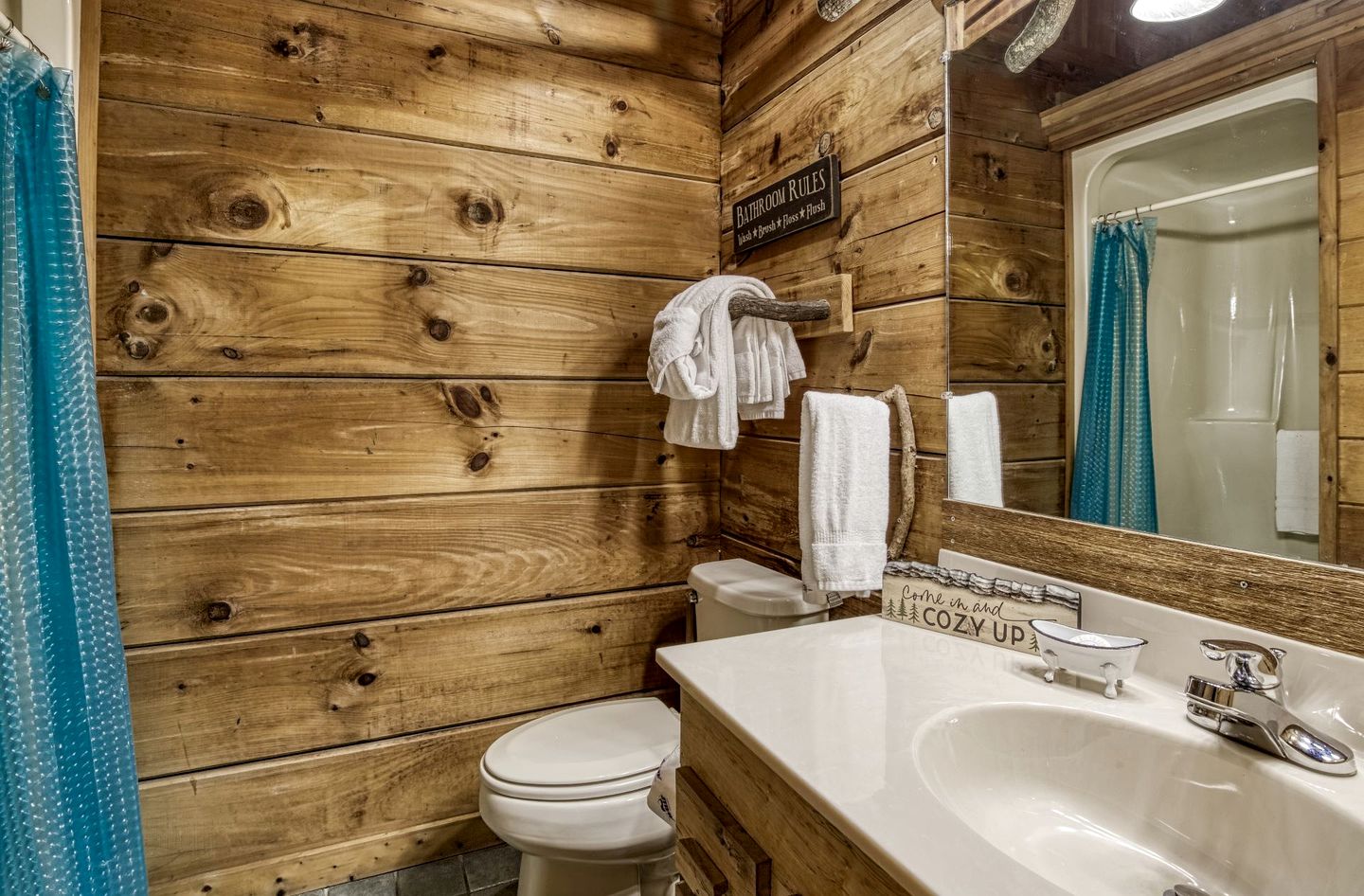 Unique Cabin Rental for Romantic Escapes to the Great Smoky Mountains