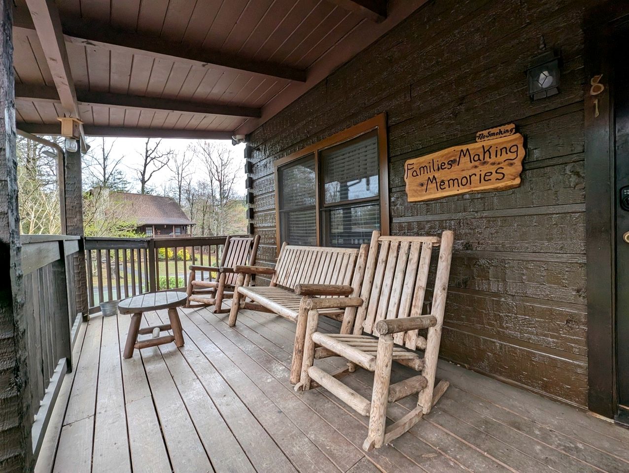 Rustic Cabin with Jacuzzi and Pool Table in Pigeon Forge, Tennessee