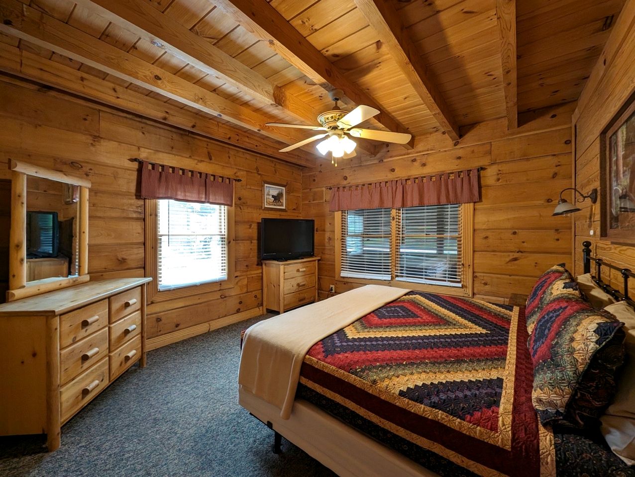 Rustic Cabin with Jacuzzi and Pool Table in Pigeon Forge, Tennessee