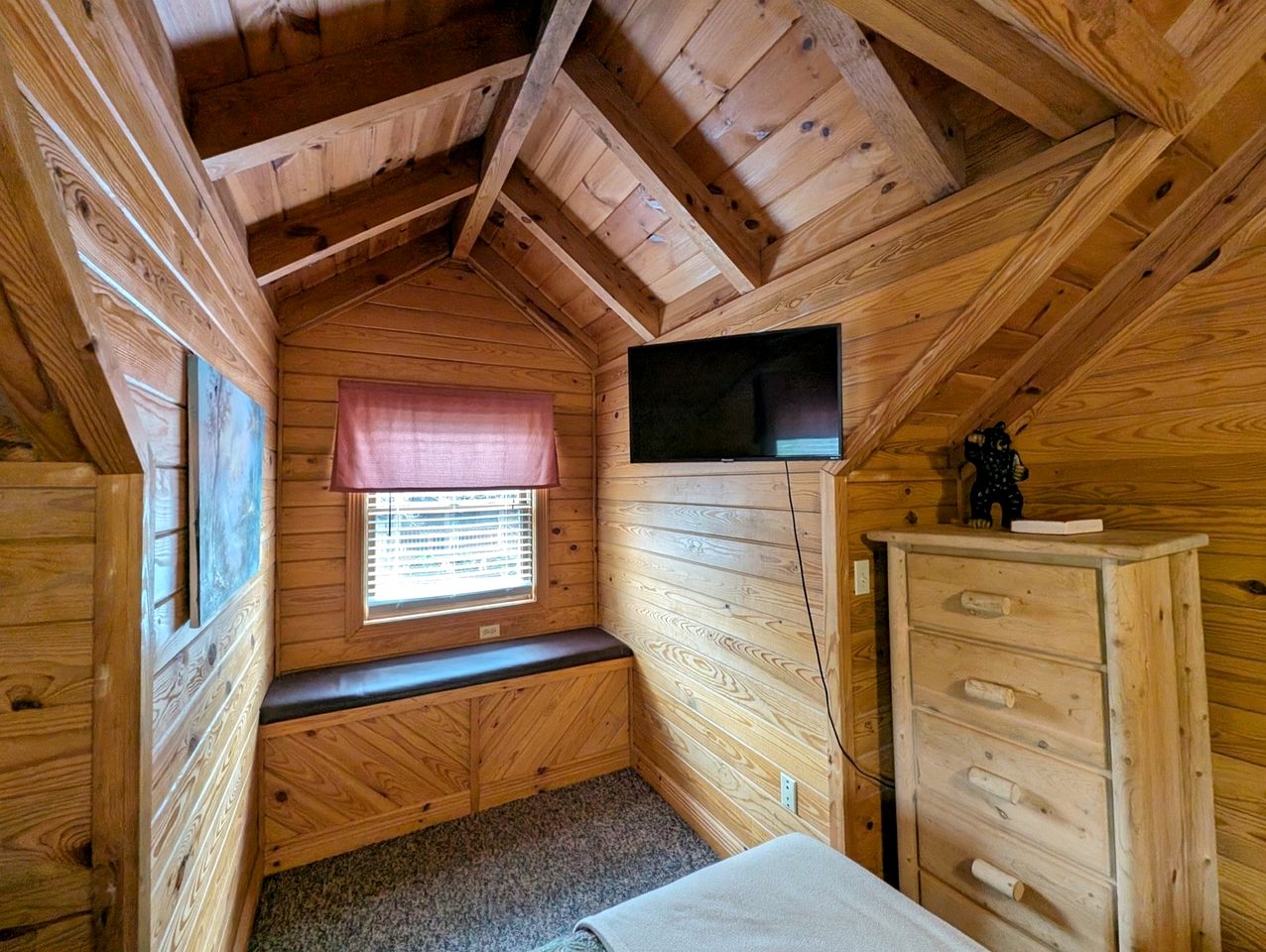 Rustic Cabin with Jacuzzi and Pool Table in Pigeon Forge, Tennessee