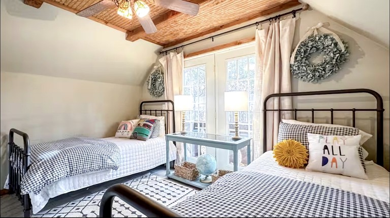 Cabins (United States of America, Mentone, Alabama)