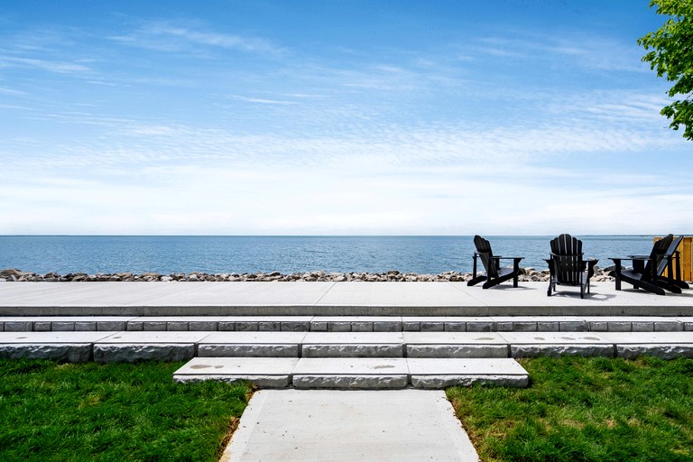 Cottages (Canada, Leamington, Ontario)