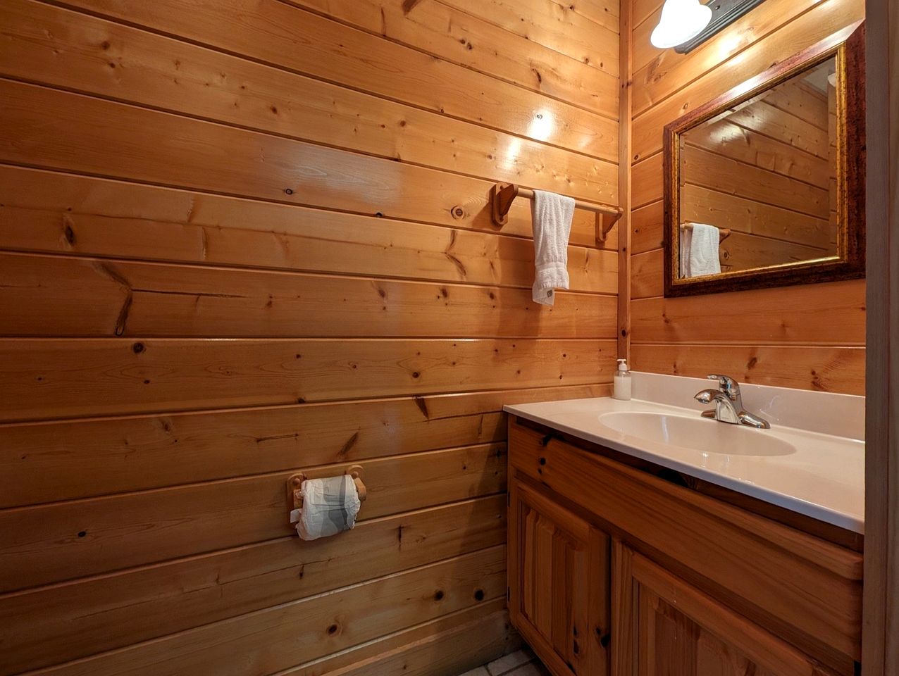 Wooden Rural Cabin Great for a Tiny Escape in Pigeon Forge, Tennessee