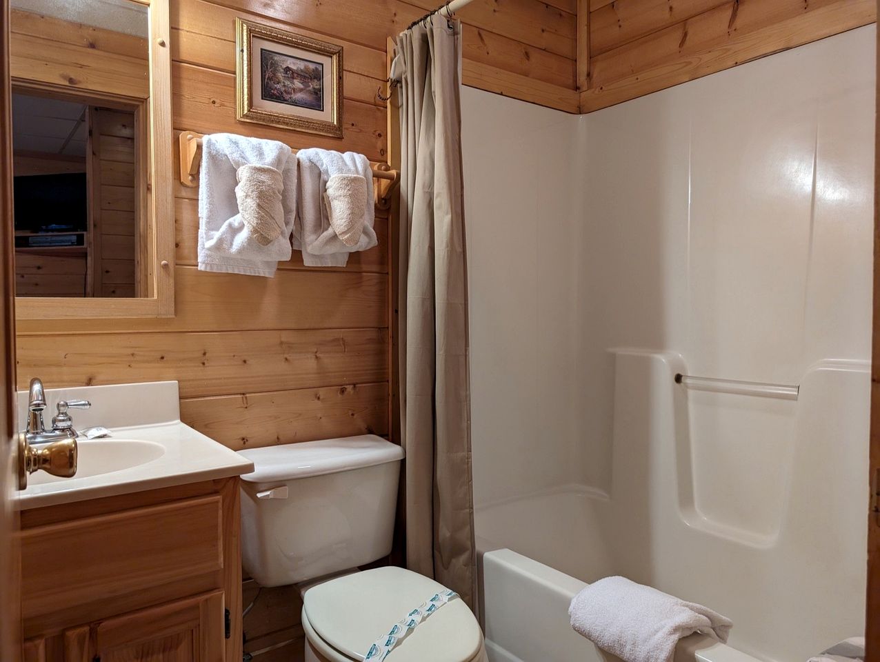 Wooden Rural Cabin Great for a Tiny Escape in Pigeon Forge, Tennessee