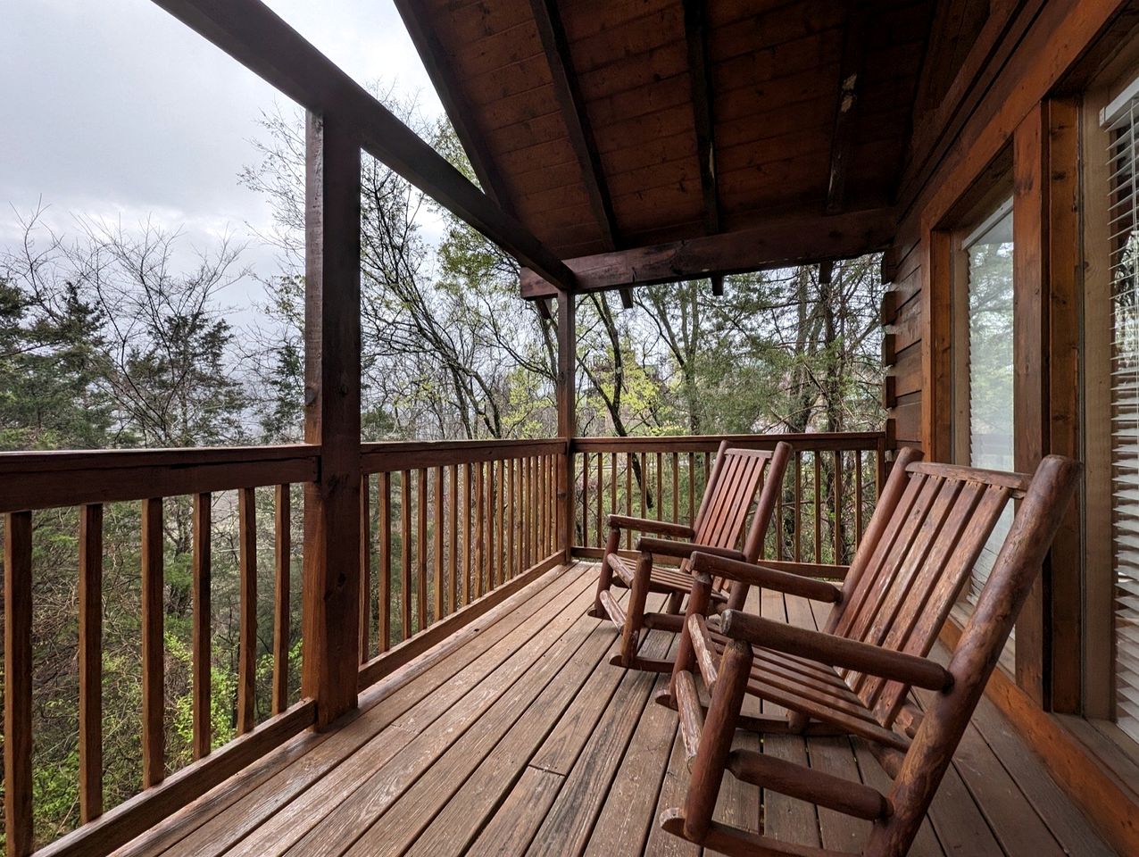 Wooden Rural Cabin Great for a Tiny Escape in Pigeon Forge, Tennessee