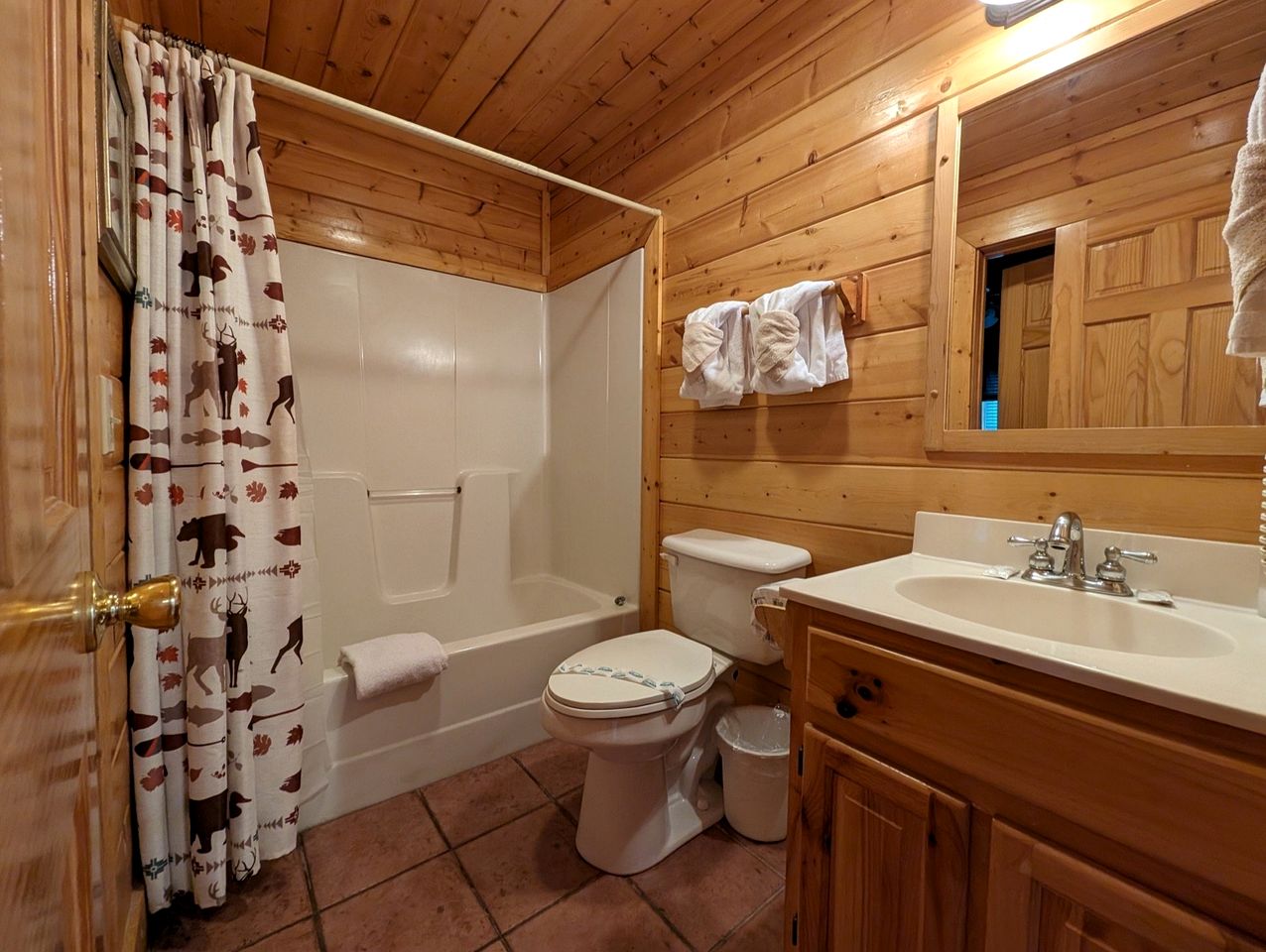 Wooden Rural Cabin Great for a Tiny Escape in Pigeon Forge, Tennessee