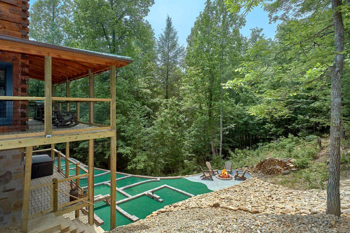 Fun-Filled Sevierville Cabin with a Pool and Mini-Golf for Family Getaways in Tennessee