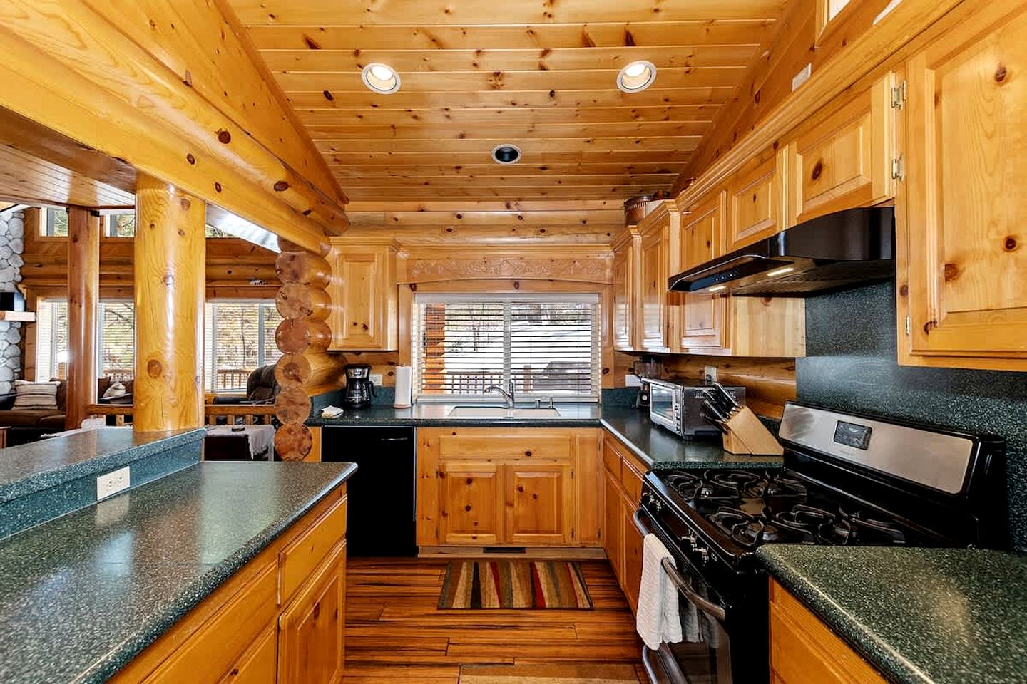 Escape to Adventure: Mountain Cabin Holidays in Big Bear Lake