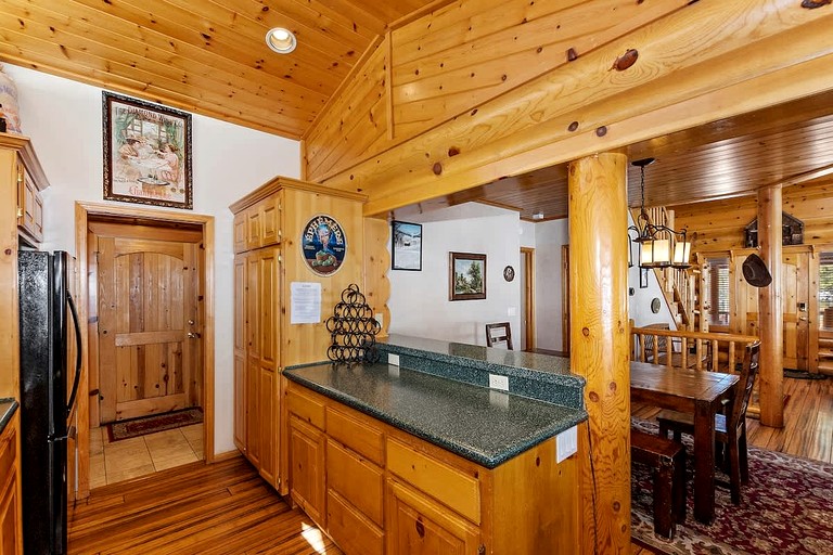 Cabins (United States of America, Big Bear Lake, California)