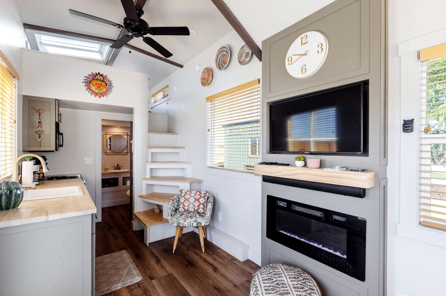 Escape to Intimacy: Fully Equipped Original Tiny House in Apple Valley