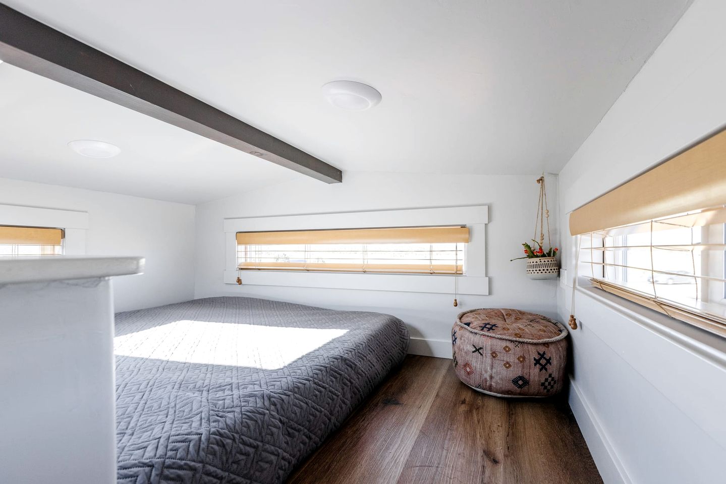 Escape to Intimacy: Fully Equipped Original Tiny House in Apple Valley