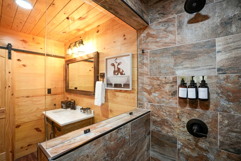 Cabins (United States of America, Southlake, Texas)