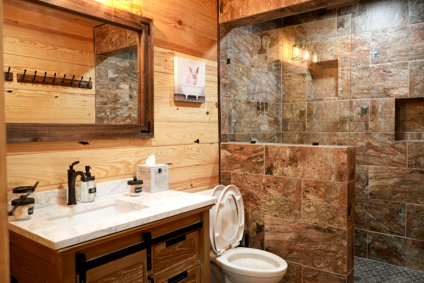 Escape to Nature near Lake Bridgeport: Fully-Equipped Texas Cabin with Glamping Luxuries