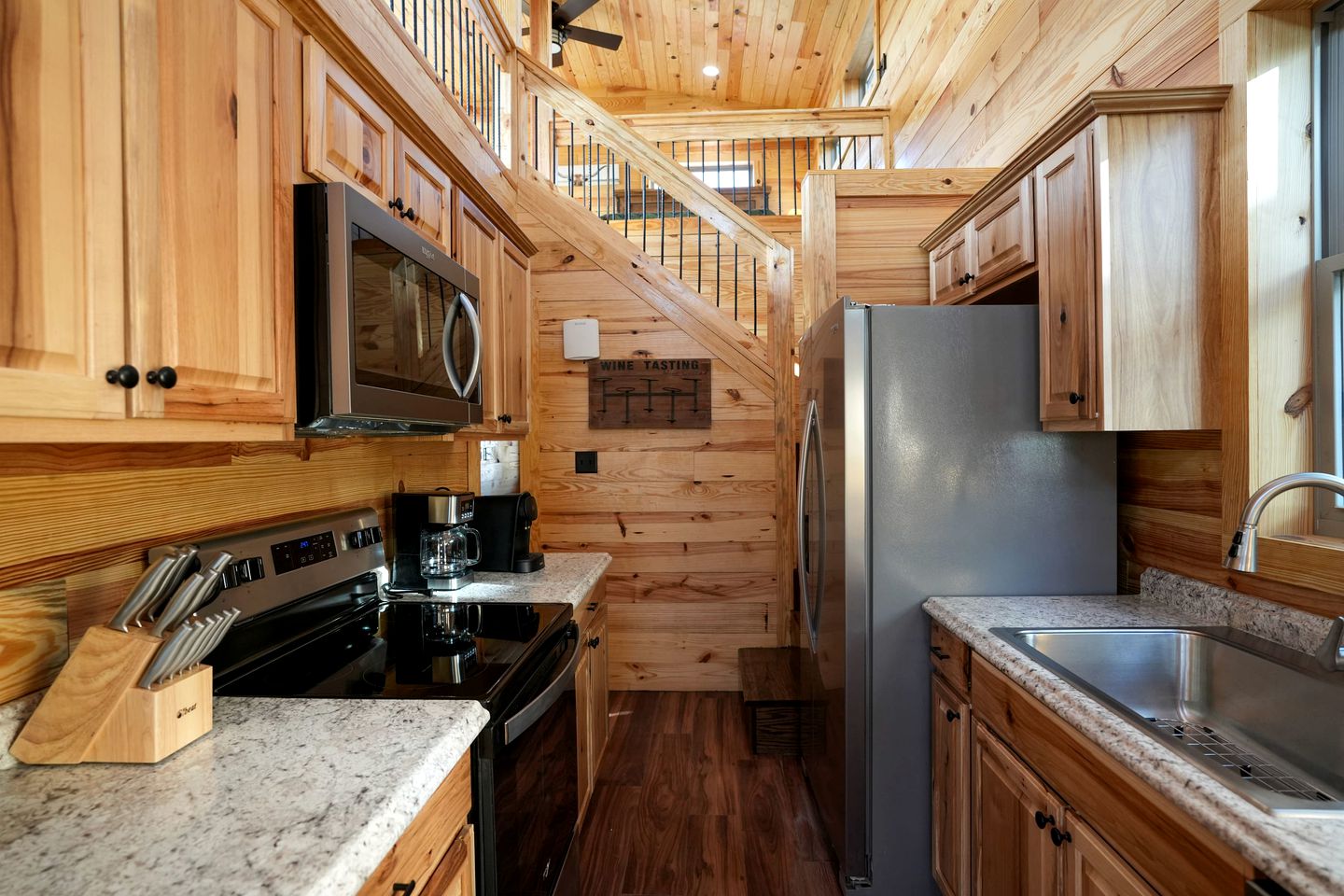 Escape to Nature near Lake Bridgeport: Fully-Equipped Texas Cabin with Glamping Luxuries