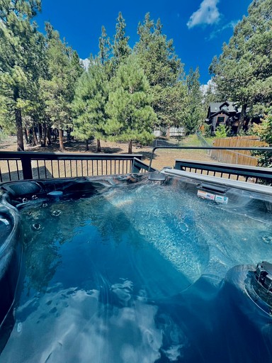 Cabins (United States of America, Big Bear Lake, California)