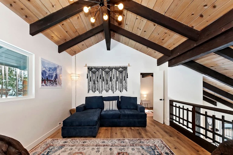 Cabins (United States of America, Big Bear Lake, California)