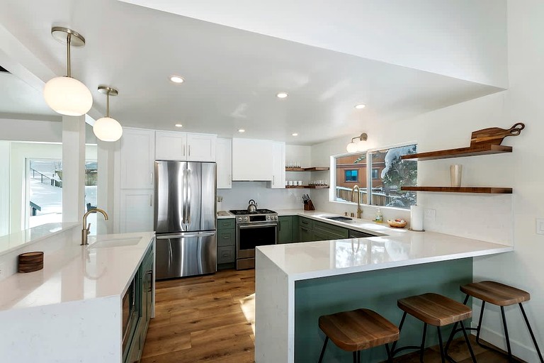 Cabins (United States of America, Big Bear Lake, California)