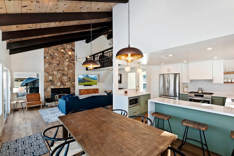 Cabins (United States of America, Big Bear Lake, California)