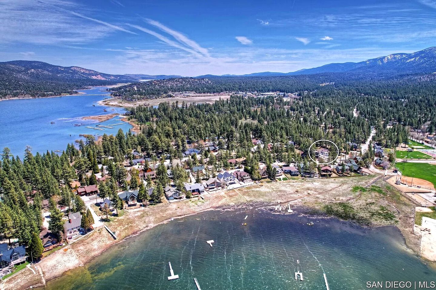 Escape to Paradise: Incredible Cabin with Lake Views and Loft in California