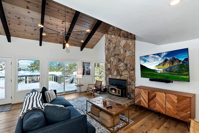 Cabins (United States of America, Big Bear Lake, California)