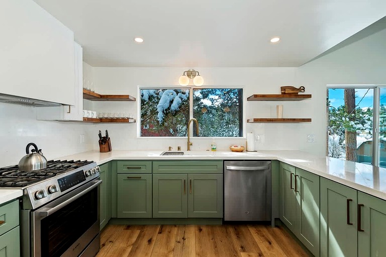 Cabins (United States of America, Big Bear Lake, California)