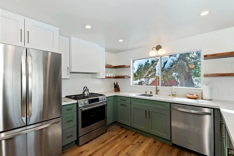 Cabins (United States of America, Big Bear Lake, California)