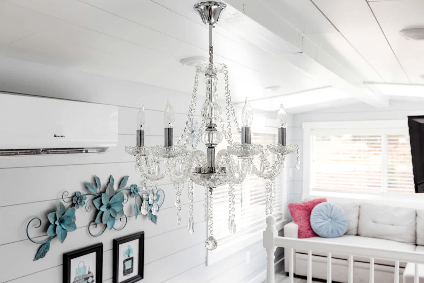 Escape to Red Mountain Bliss: Brand New Home in Apple Valley, Utah