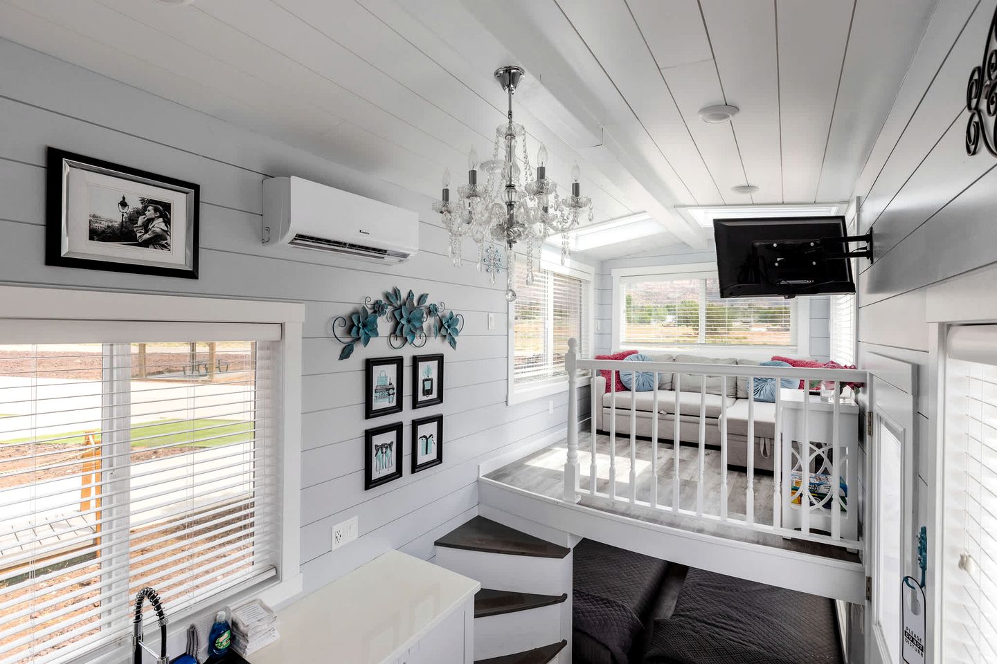 Escape to Red Mountain Bliss: Brand New Home in Apple Valley, Utah